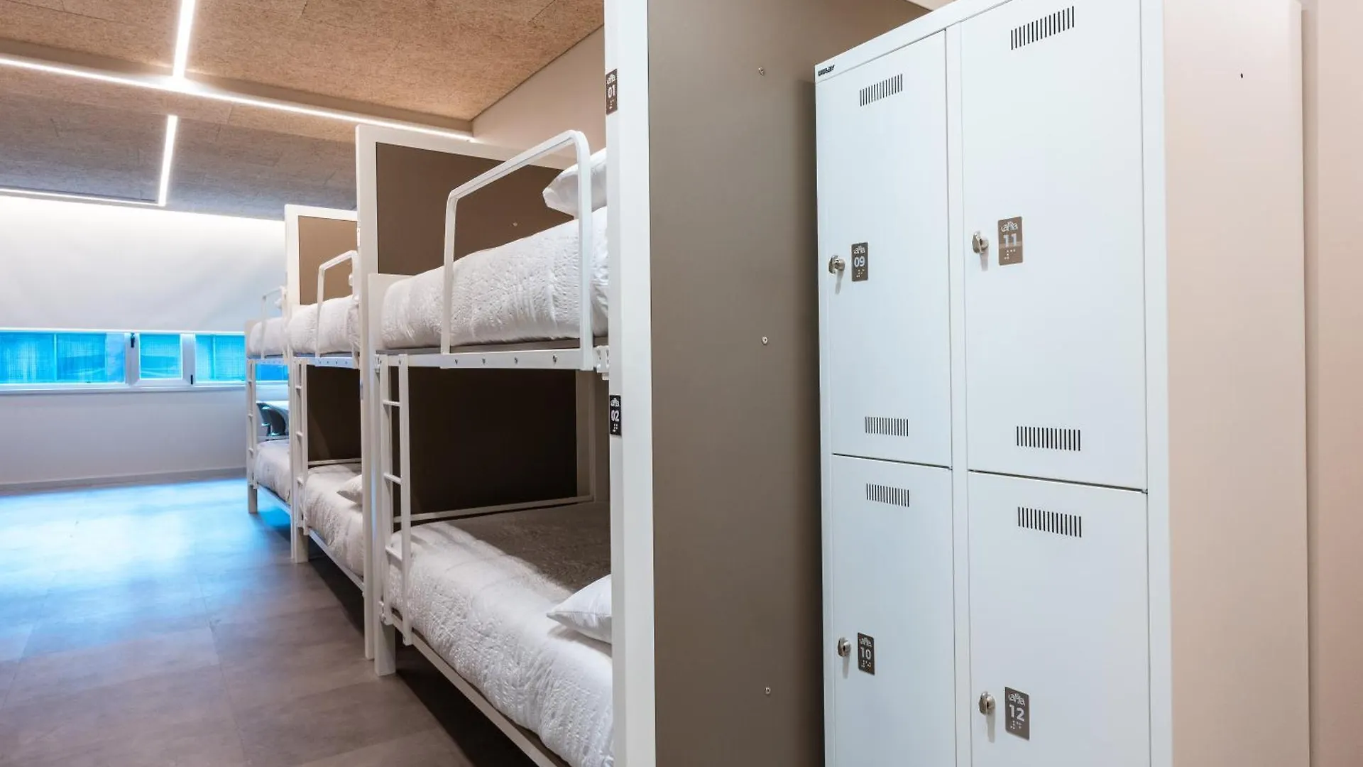 Hostal Lamia Bbk Women Hostel-Solo Mujeres Bilbao