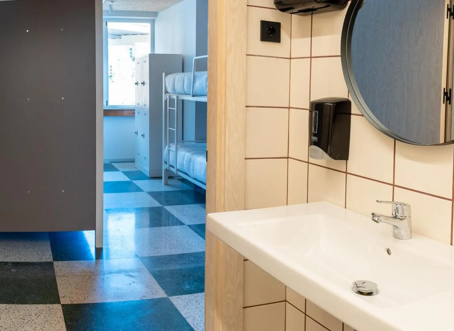 Lamia Bbk Women Hostel-Solo Mujeres Bilbao Hostal