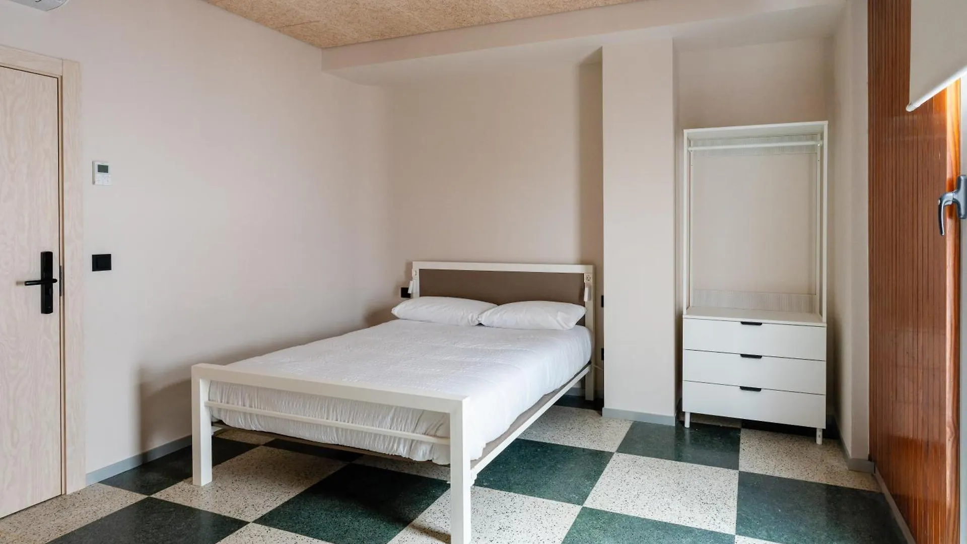 Lamia Bbk Women Hostel-Solo Mujeres 毕尔巴鄂